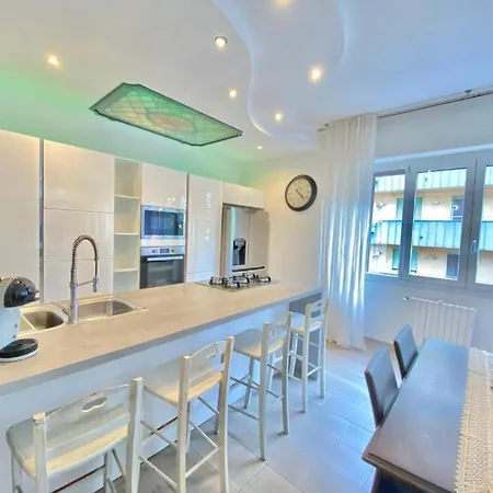 Apartment Milano Bocconi House, Tra Centro Citta E Navigli, Moderno E Spazioso